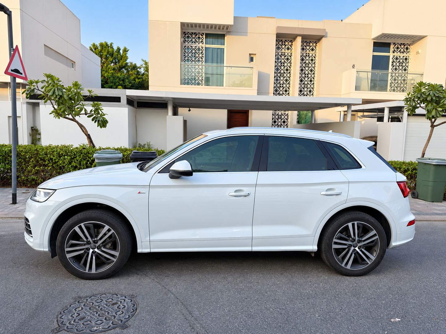White Audi Q5 S Line 2020